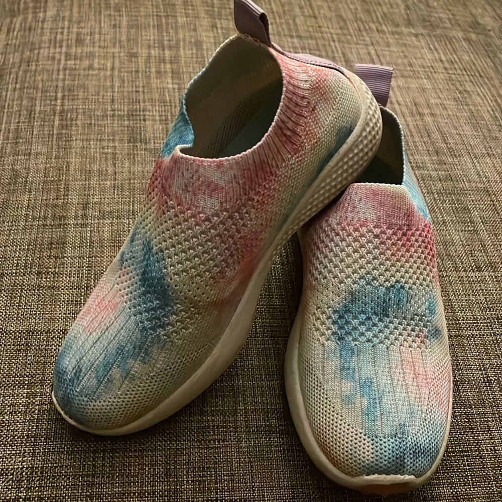 🔥 2/$25 - Tommy Bahama walking shoes